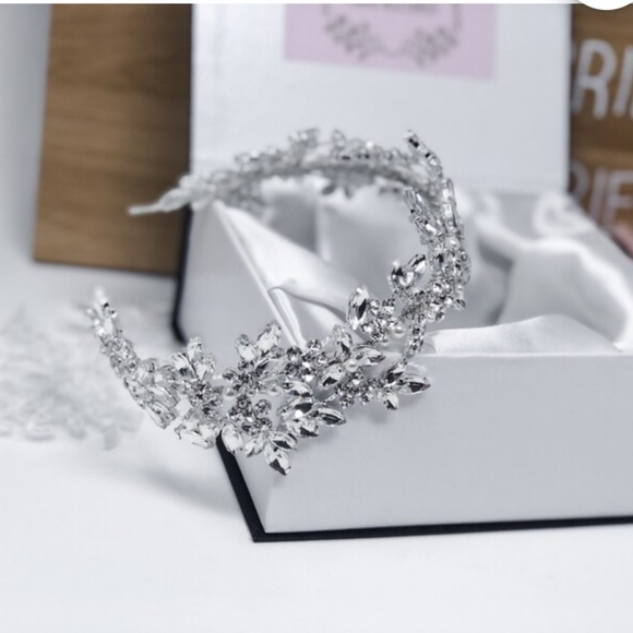 Crystal bridal headpiece main image 2